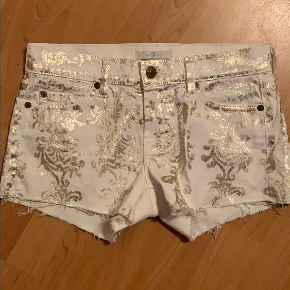 Seven for All Mankind White Gold Foil ShortS 25 - Picture 2 of 6